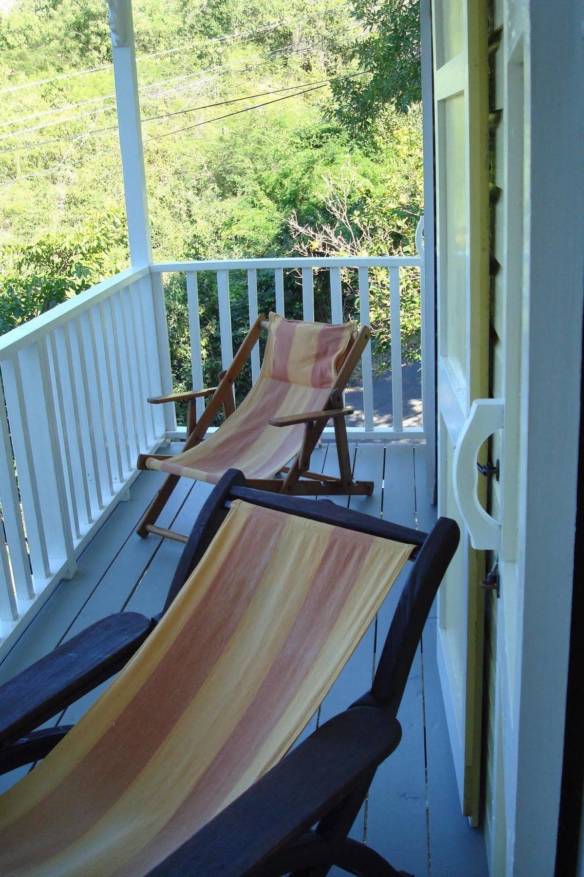 Galley Bay Cottages Five Islands Village Exterior photo