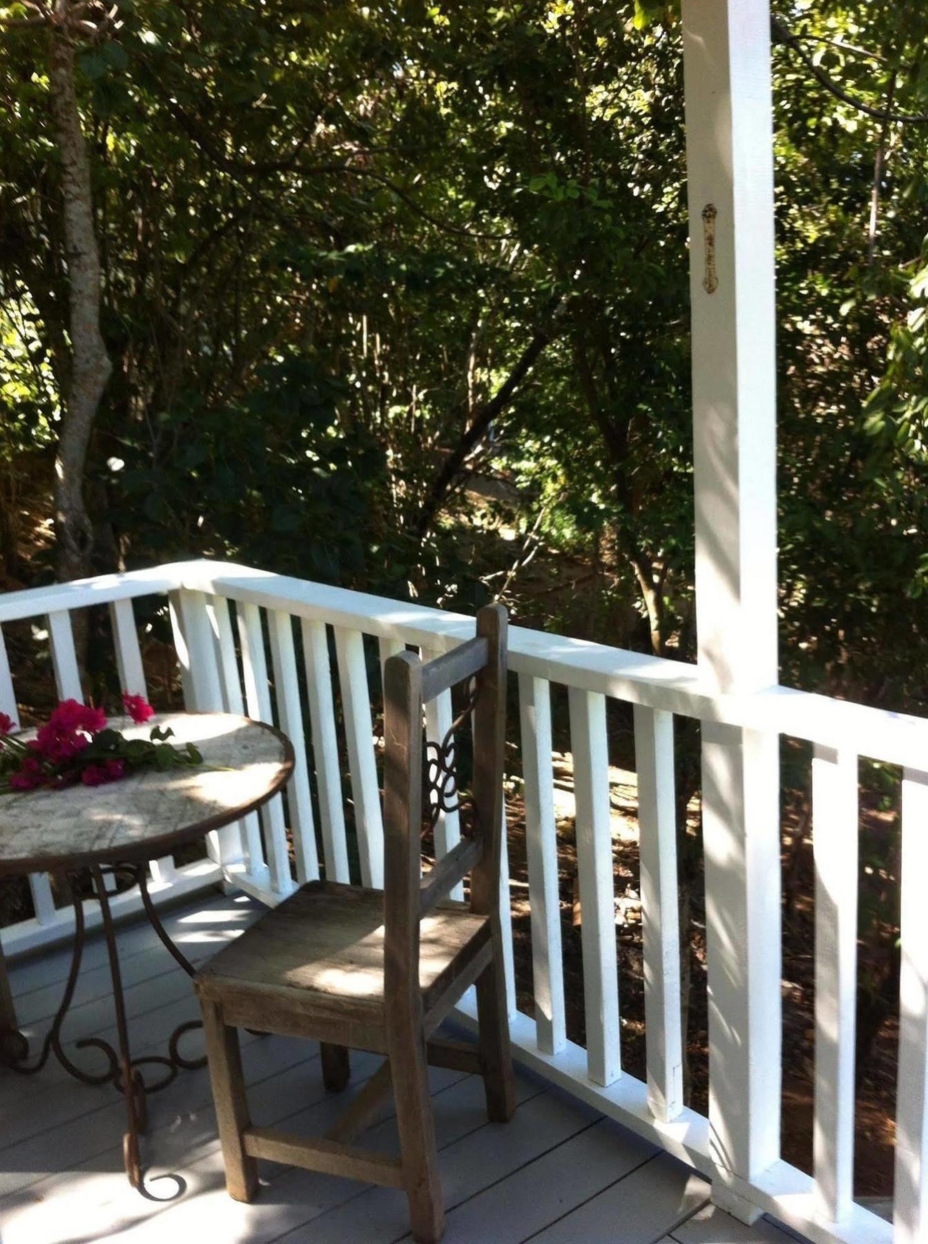 Galley Bay Cottages Five Islands Village Exterior photo